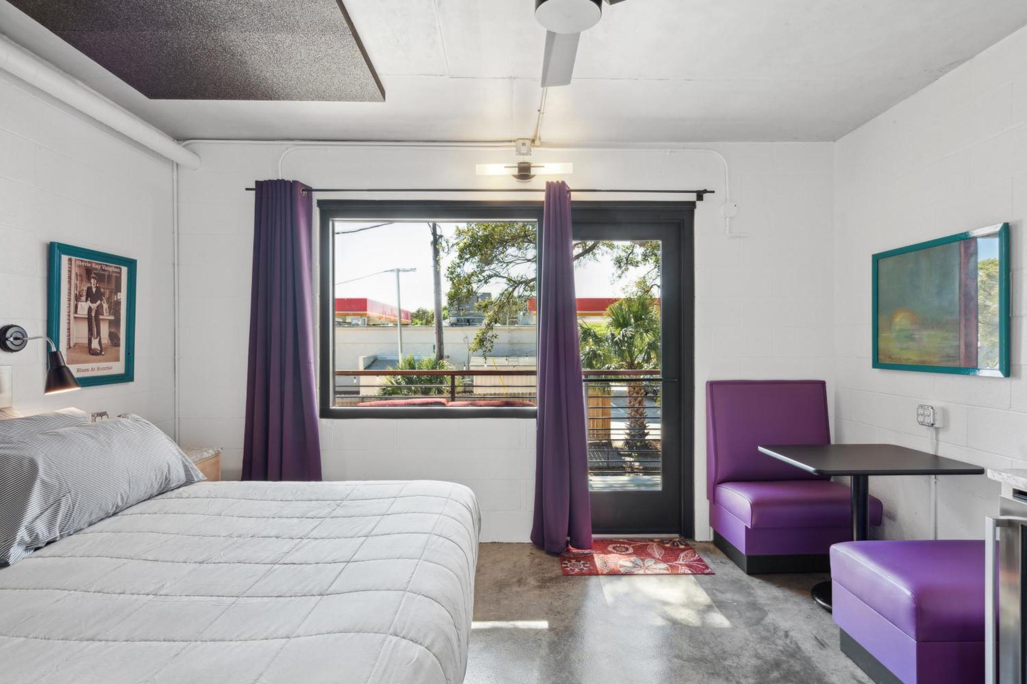 Boutique Vera Hotel In The Heart Of Folly Beach Eksteriør bilde