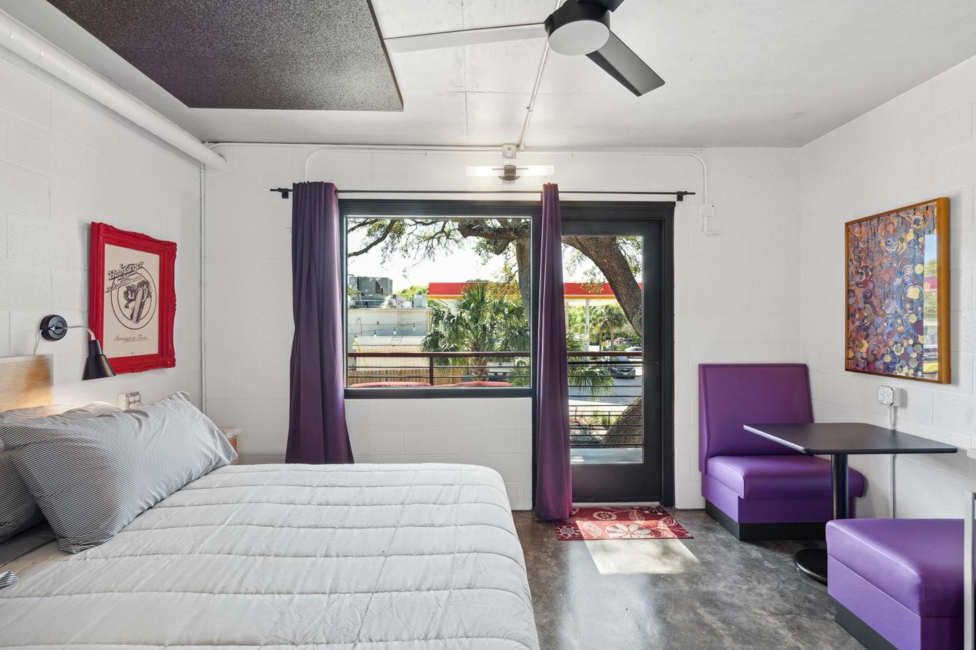 Boutique Vera Hotel In The Heart Of Folly Beach Eksteriør bilde