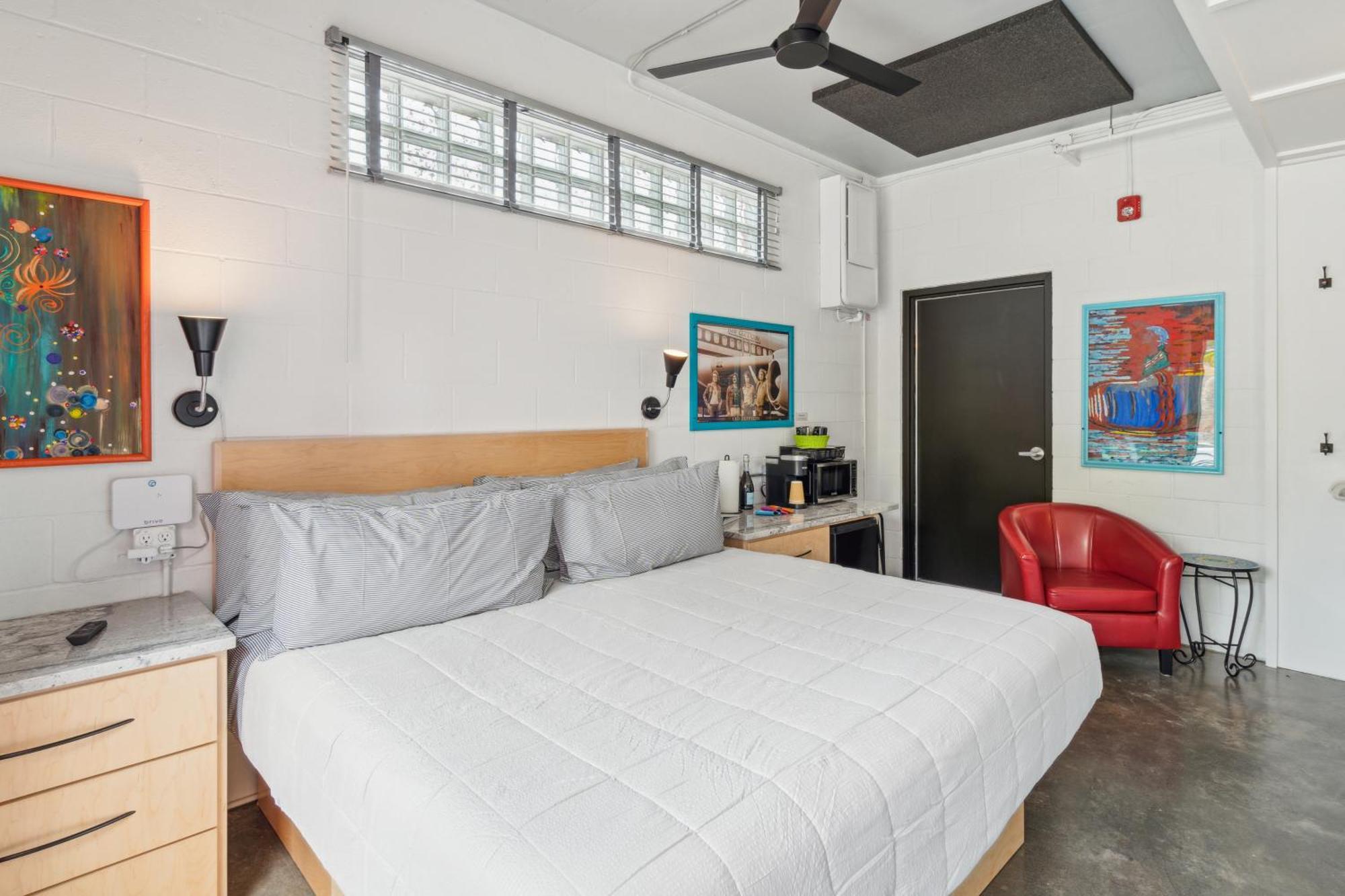 Boutique Vera Hotel In The Heart Of Folly Beach Eksteriør bilde